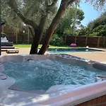 Δωμάτια σε οικογενειακή κατοικία D'hotes - Pierredon